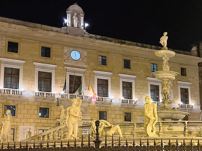 Palermo, il nodo ricandidatura: da Varchi a De Luca, un assedio al sindaco Lagalla
