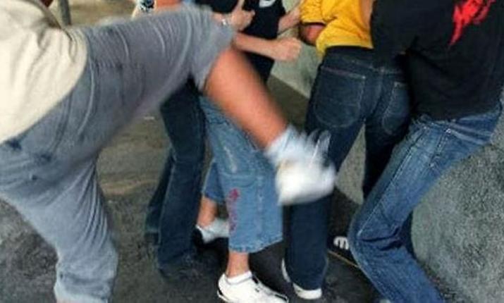 Vittoria, rissa in piazza del Popolo e auto danneggiata