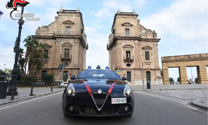 Controlli in centro a Palermo: met&agrave; dei dipendenti dei negozi in nero